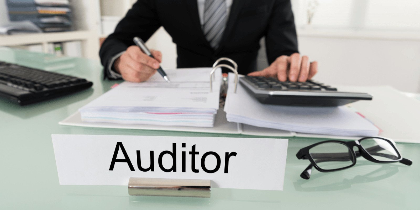 “Kommunal Laboratoriyalar” auditor seçib