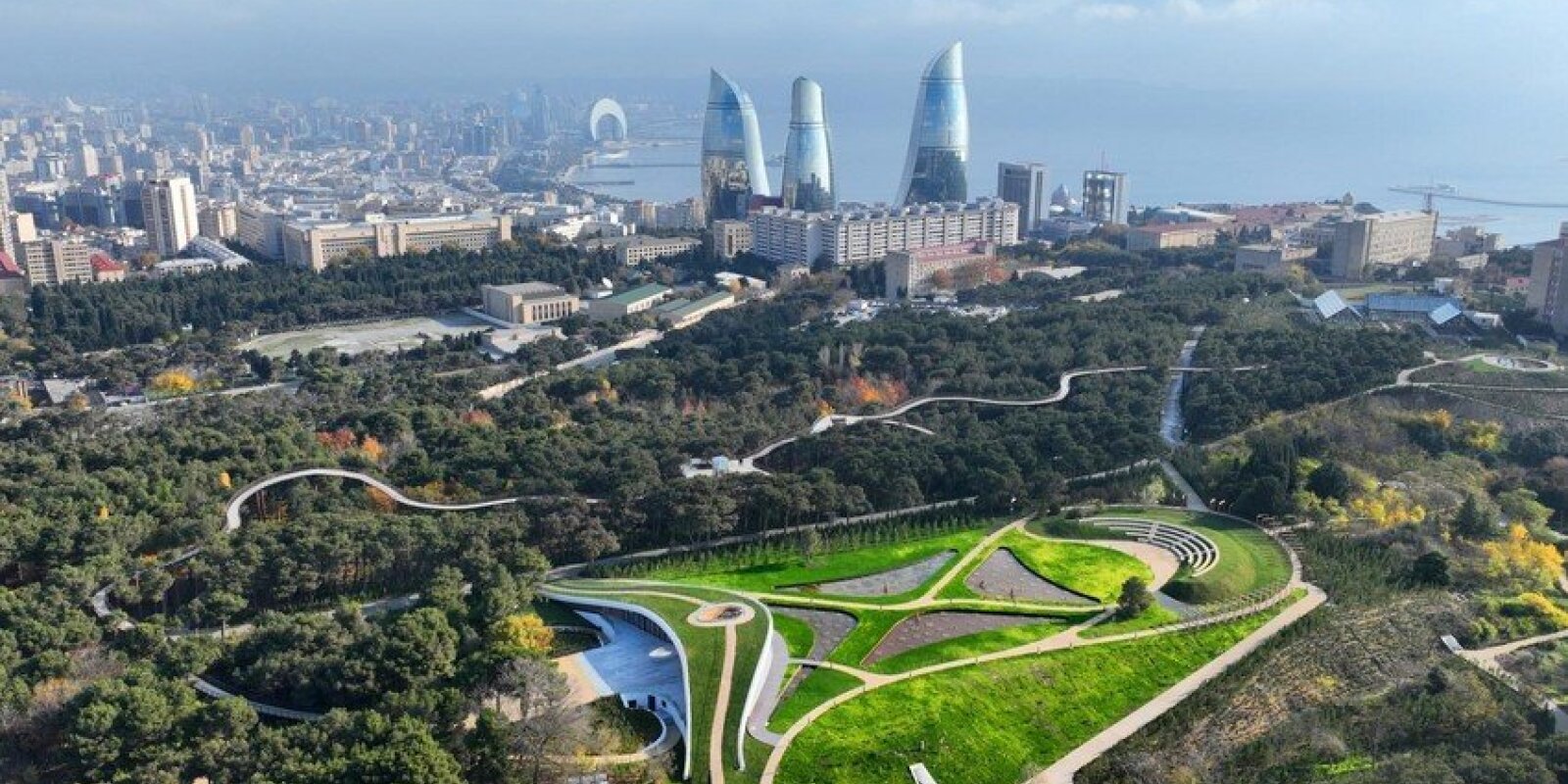 Xarici KİV: Azərbaycan beynəlxalq diplomatiyanın mərkəzinə çevrilib